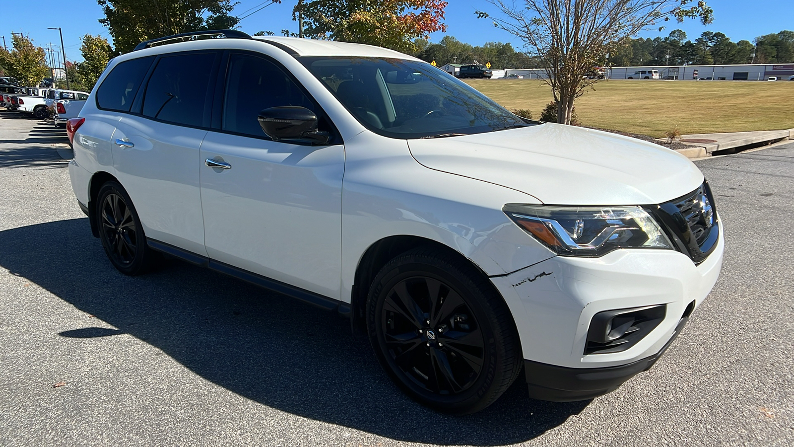 2018 Nissan Pathfinder SL 3