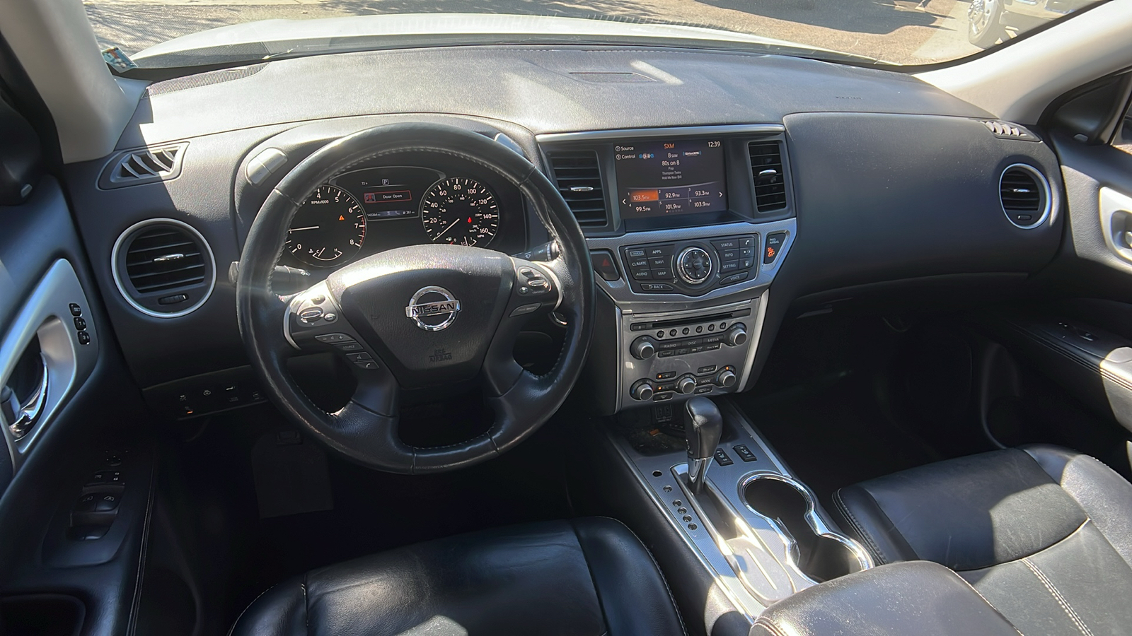 2018 Nissan Pathfinder SL 21