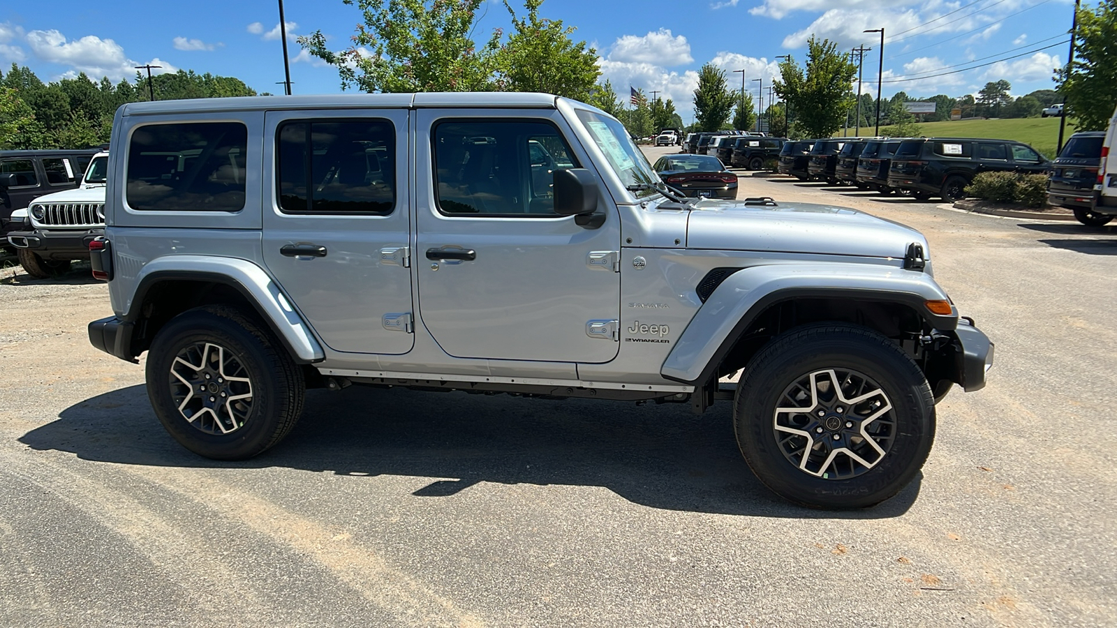 2024 Jeep Wrangler Sahara 4