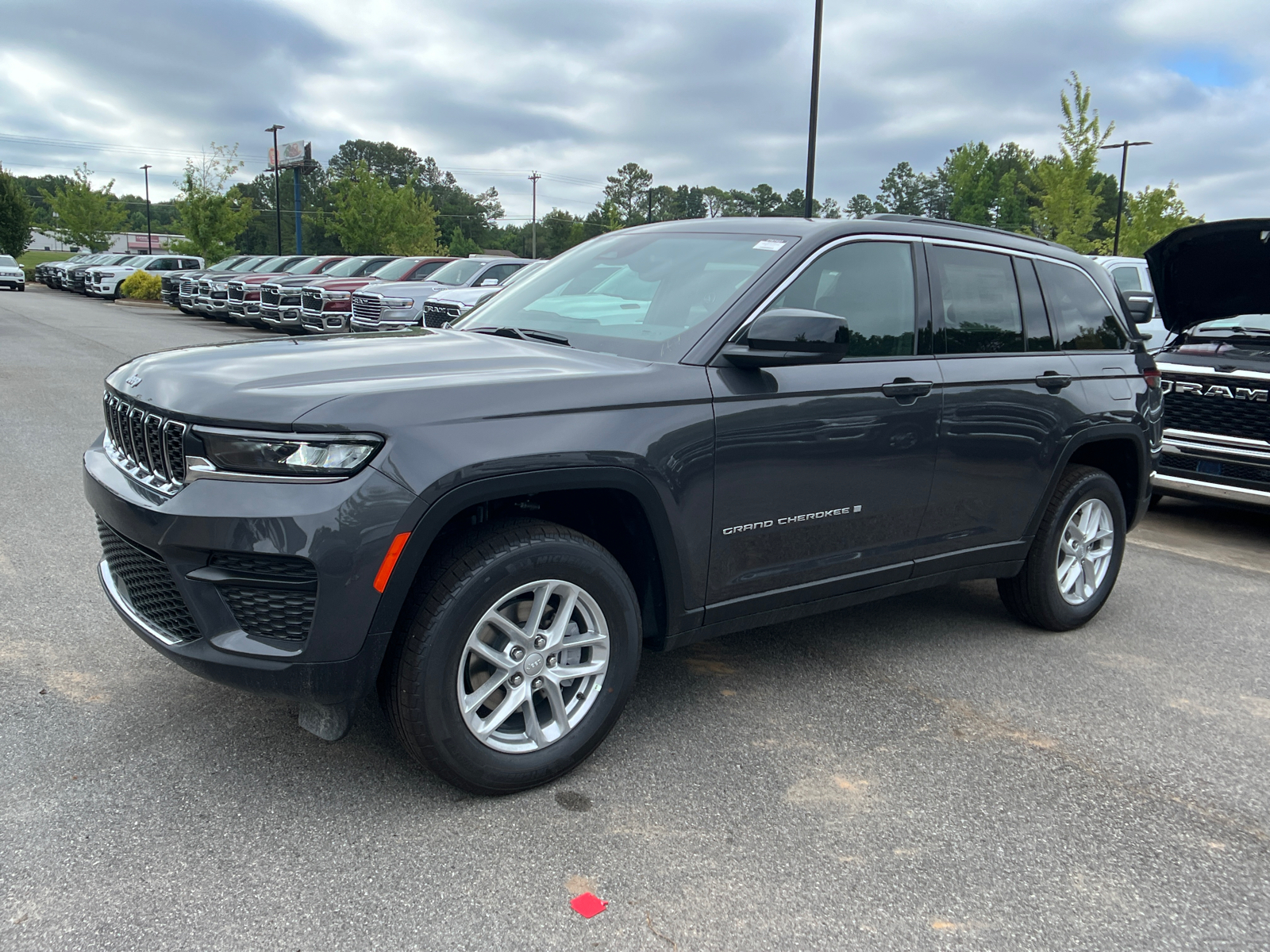 2024 Jeep Grand Cherokee Laredo X 1