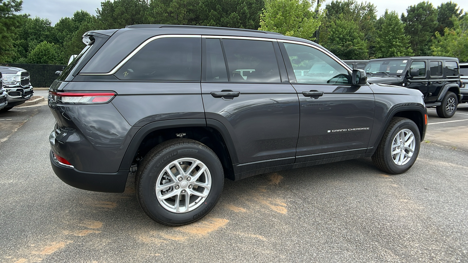 2024 Jeep Grand Cherokee Laredo X 5