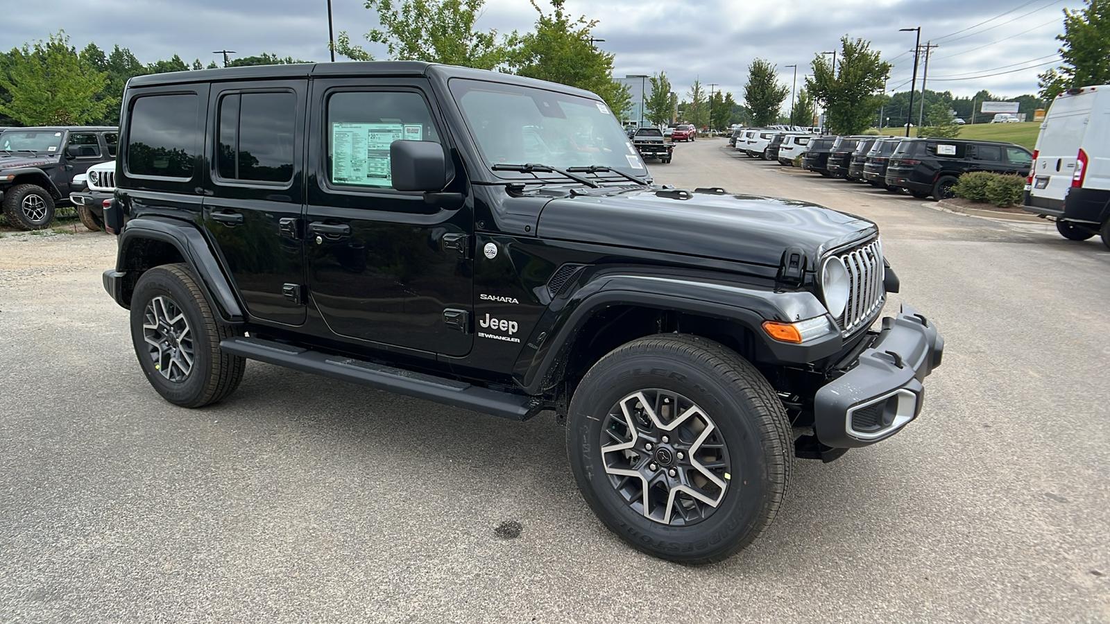 2024 Jeep Wrangler Sahara 3