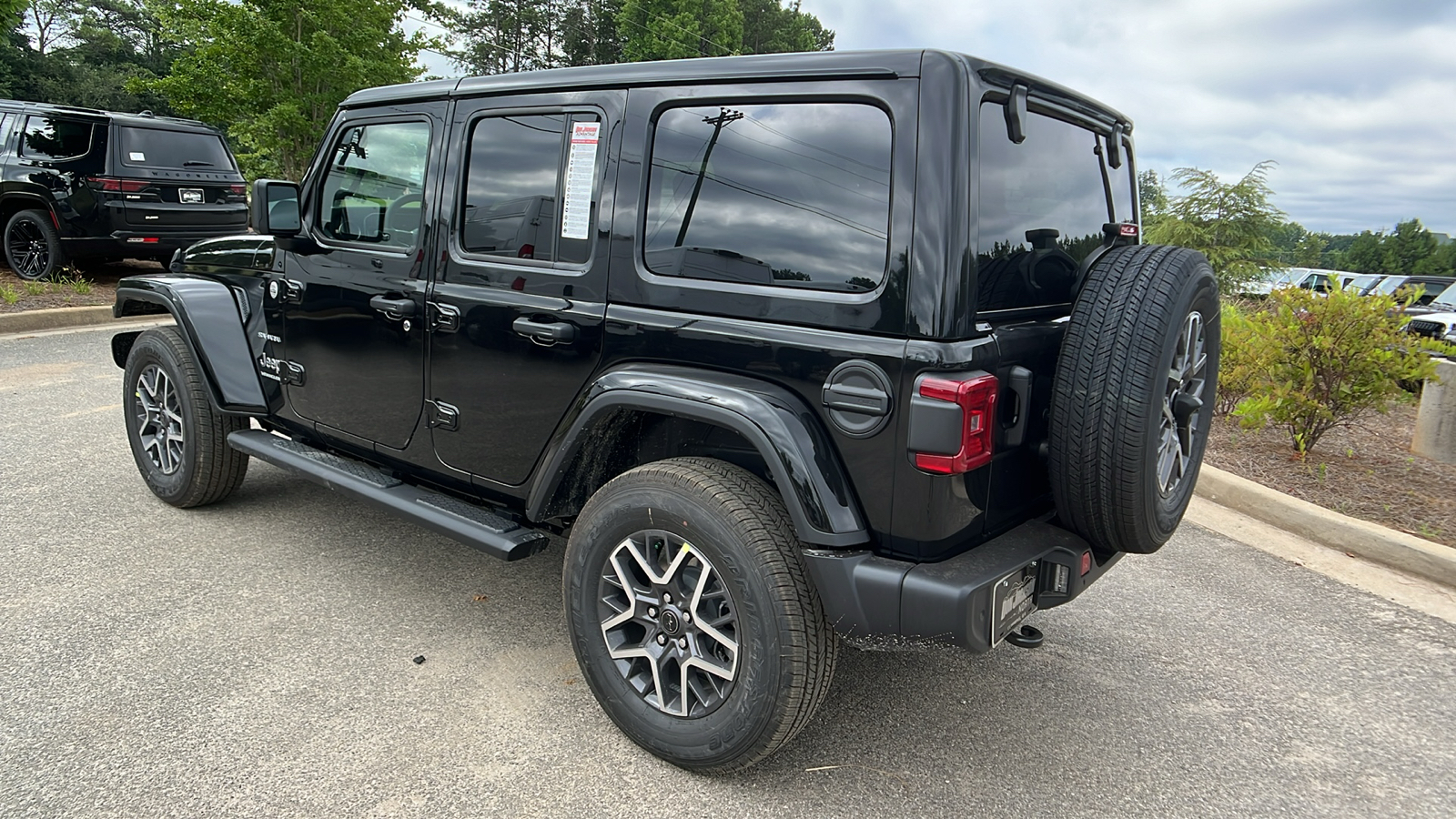 2024 Jeep Wrangler Sahara 7