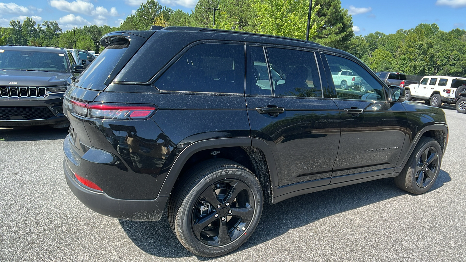 2024 Jeep Grand Cherokee Altitude 5