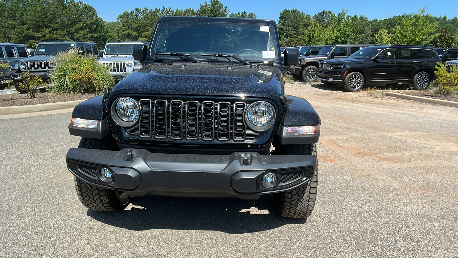 2024 Jeep Gladiator  2