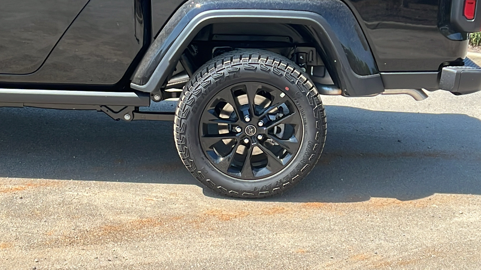 2024 Jeep Gladiator  9