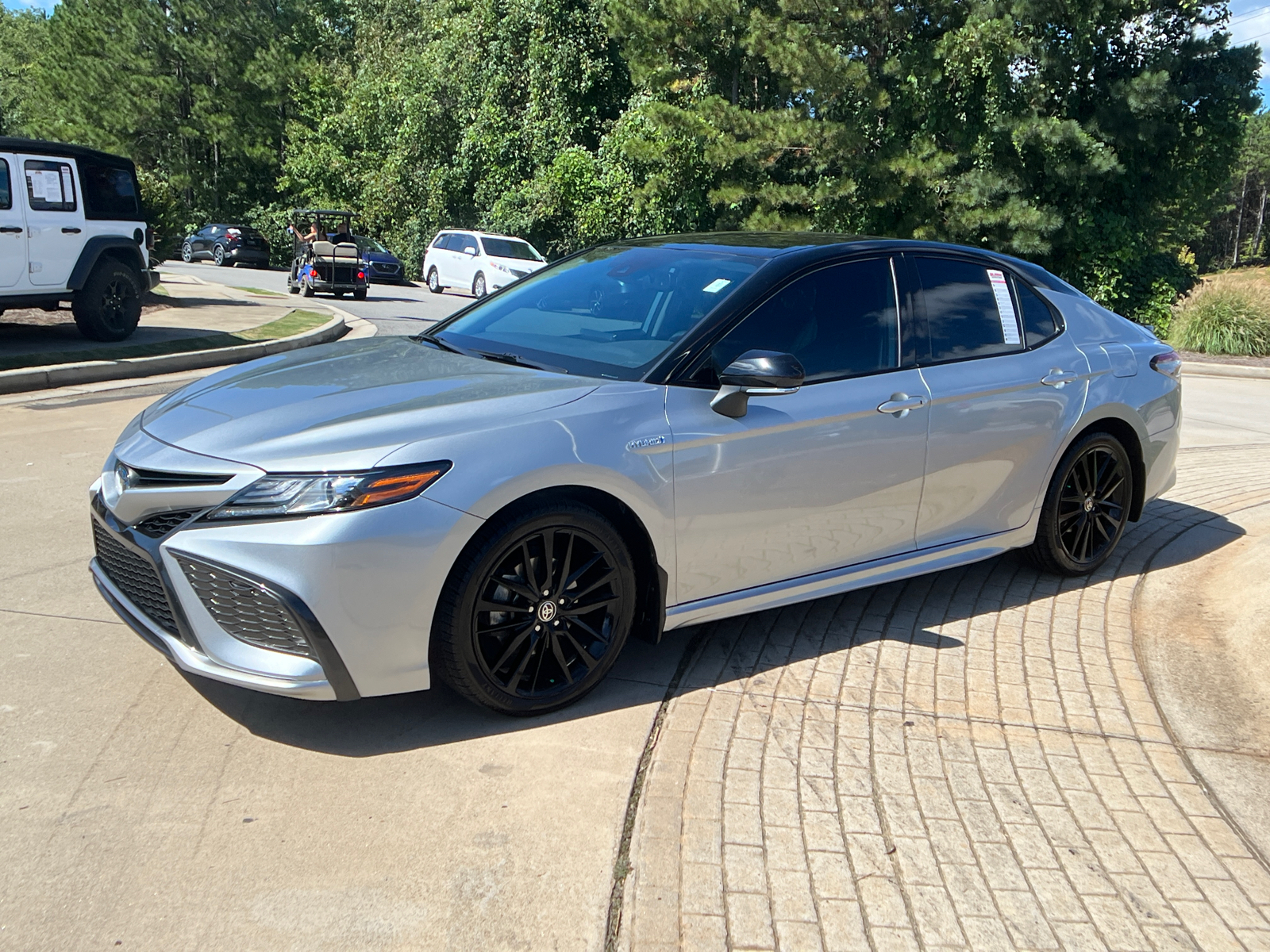 2021 Toyota Camry Hybrid XSE 1