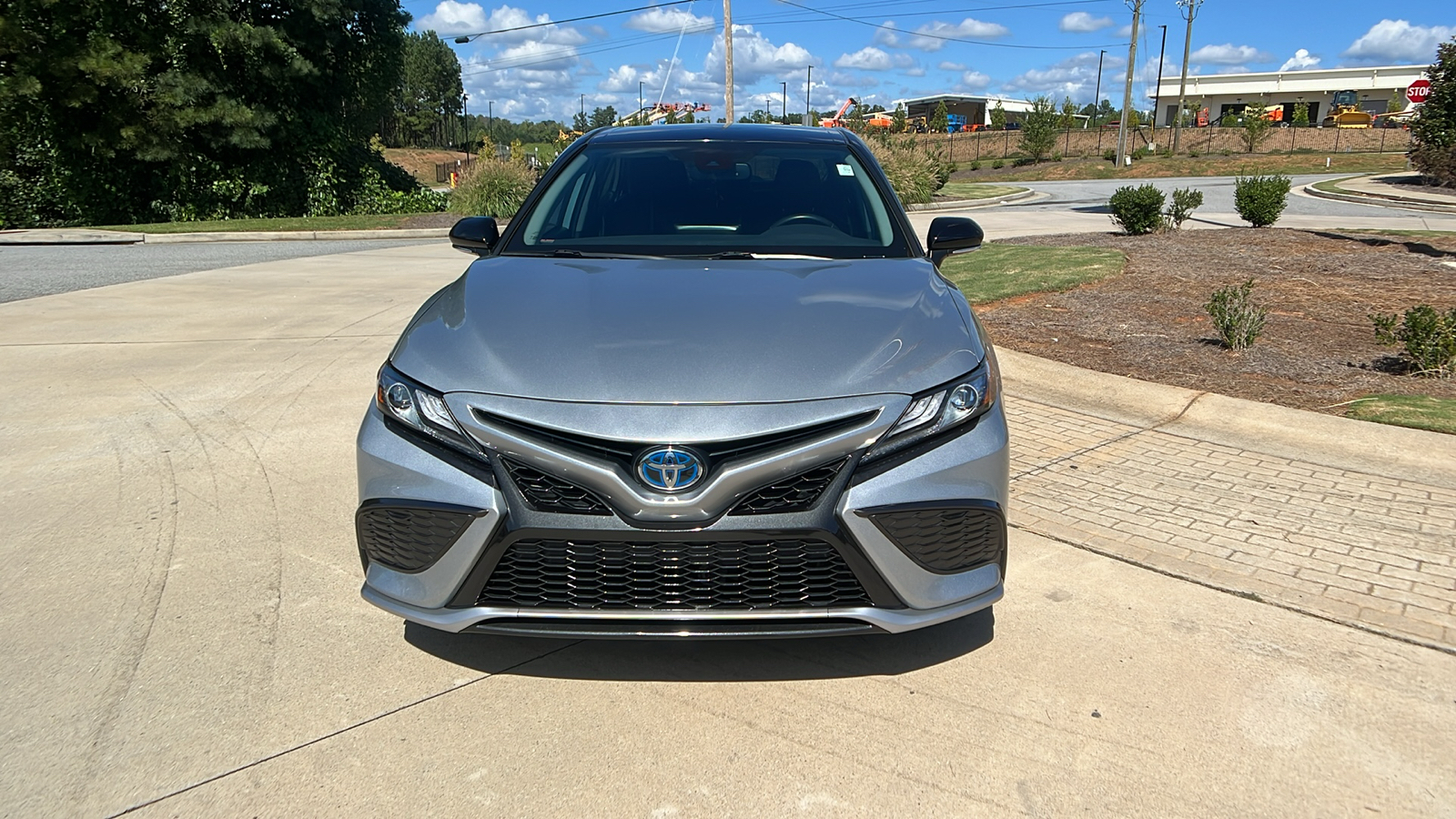 2021 Toyota Camry Hybrid XSE 2