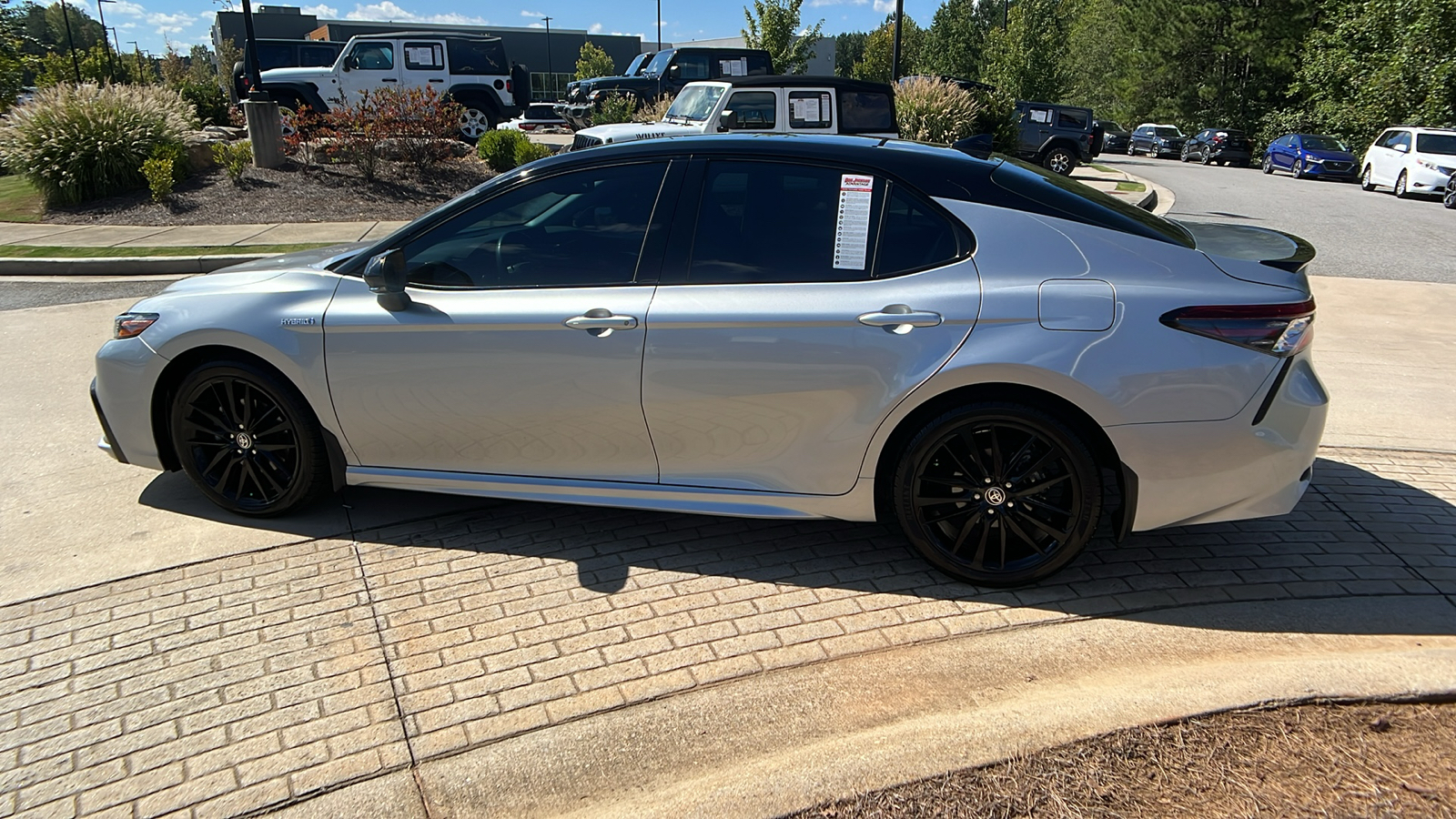 2021 Toyota Camry Hybrid XSE 8