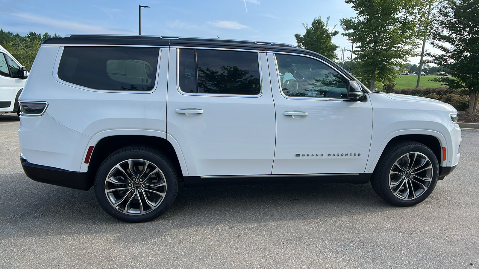 2024 Jeep Grand Wagoneer Series III 4