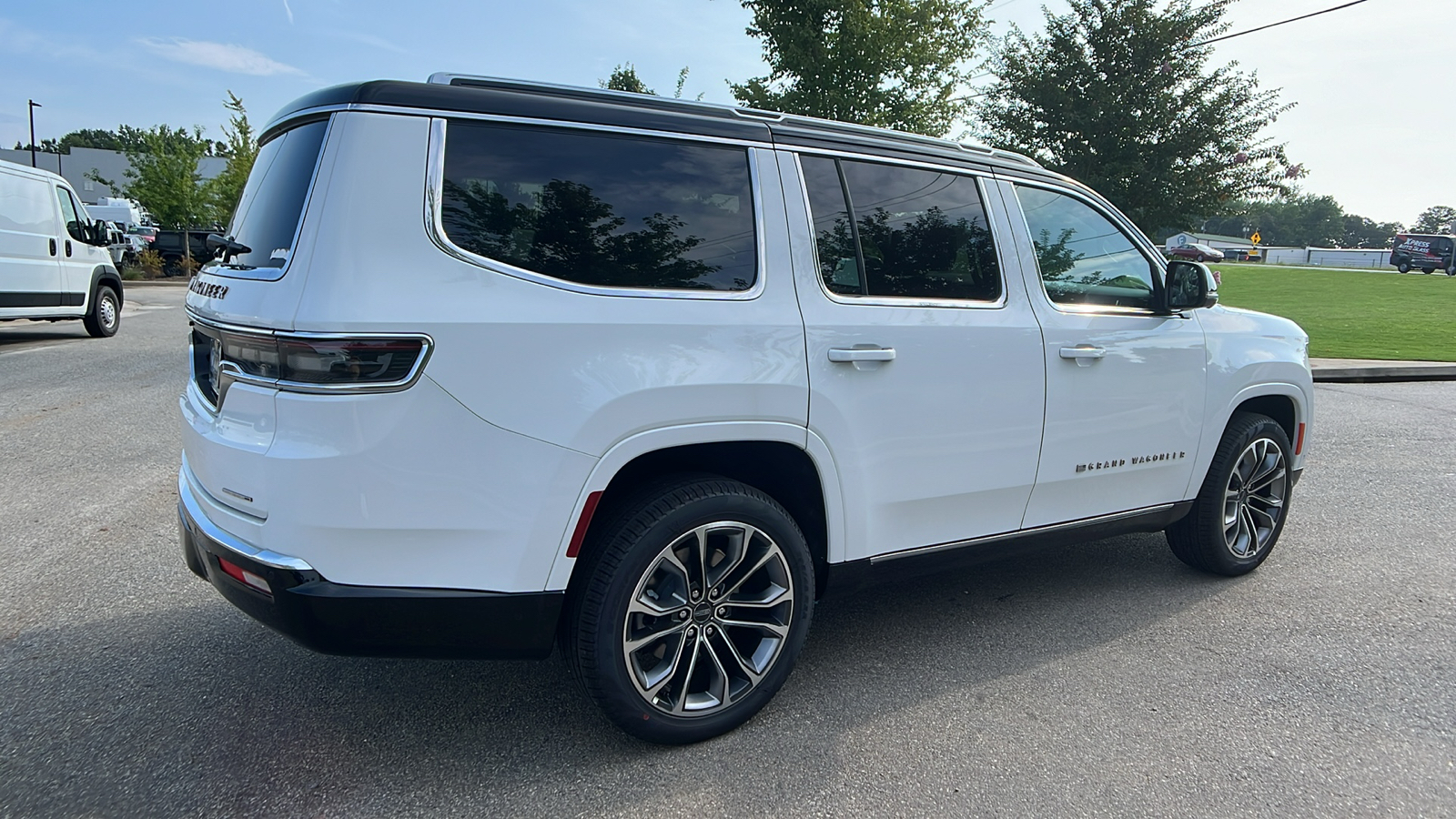 2024 Jeep Grand Wagoneer Series III 5