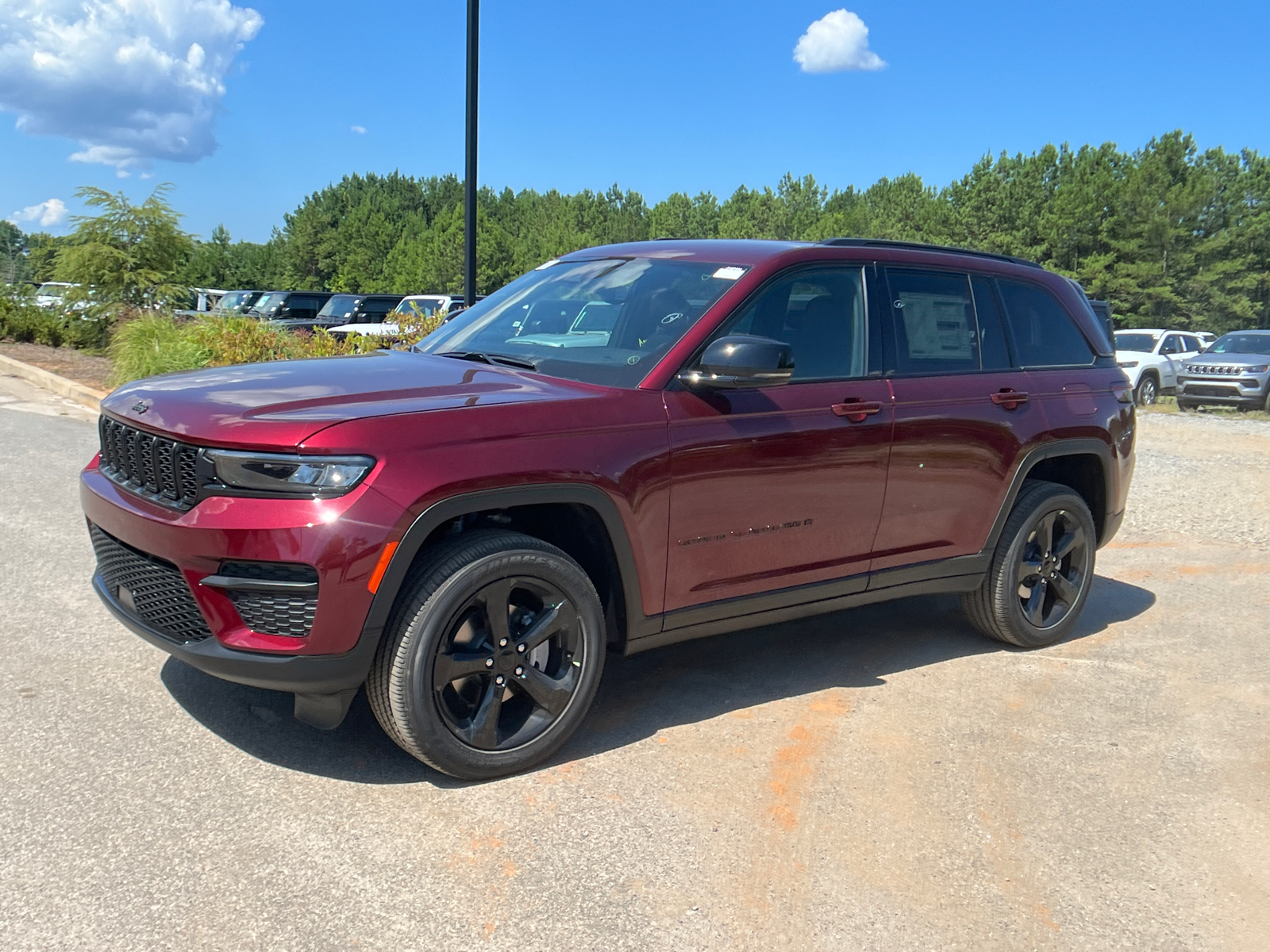 2024 Jeep Grand Cherokee Altitude 1