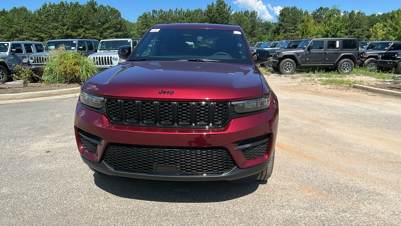 2024 Jeep Grand Cherokee Altitude 2