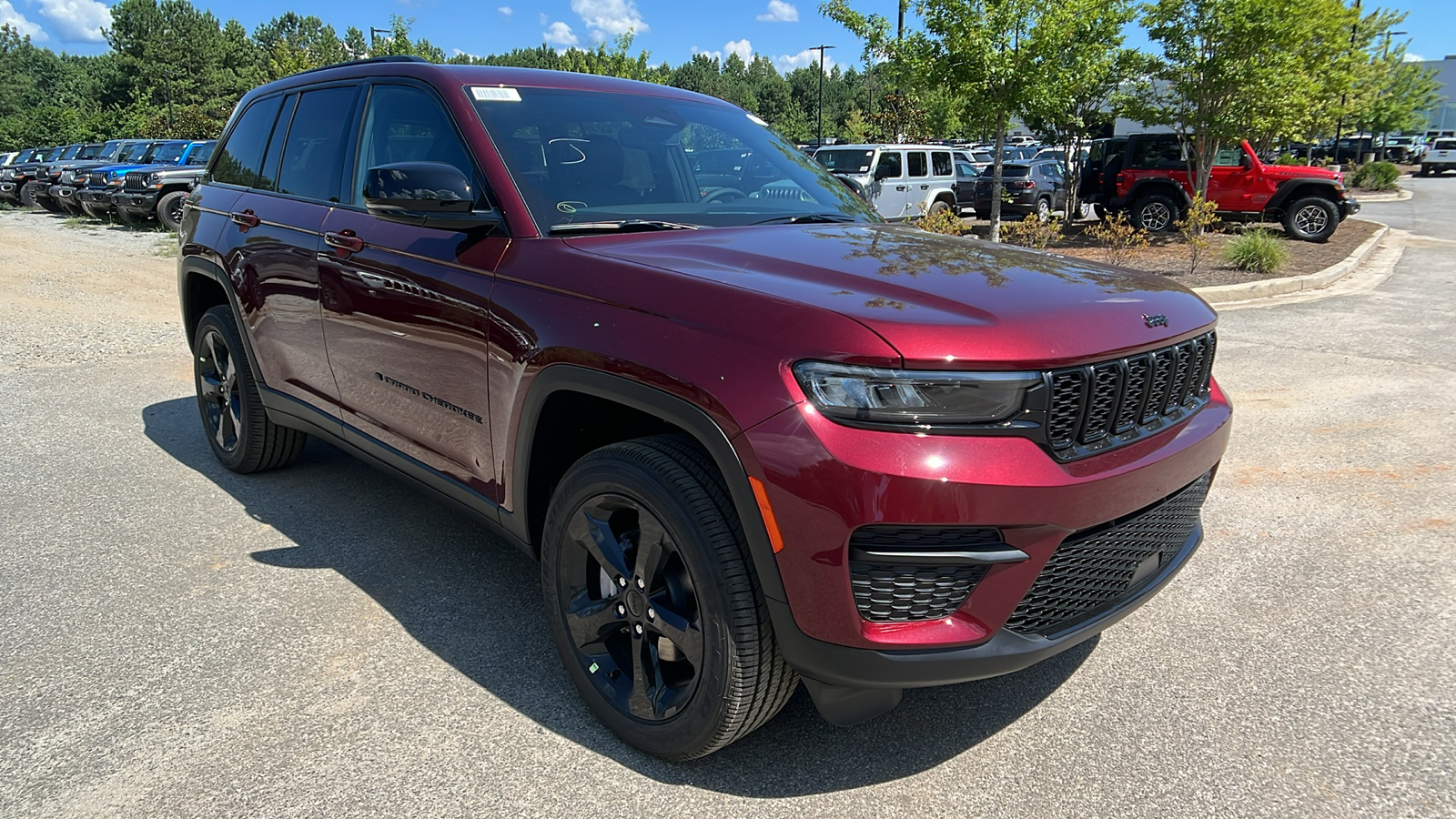 2024 Jeep Grand Cherokee Altitude 3