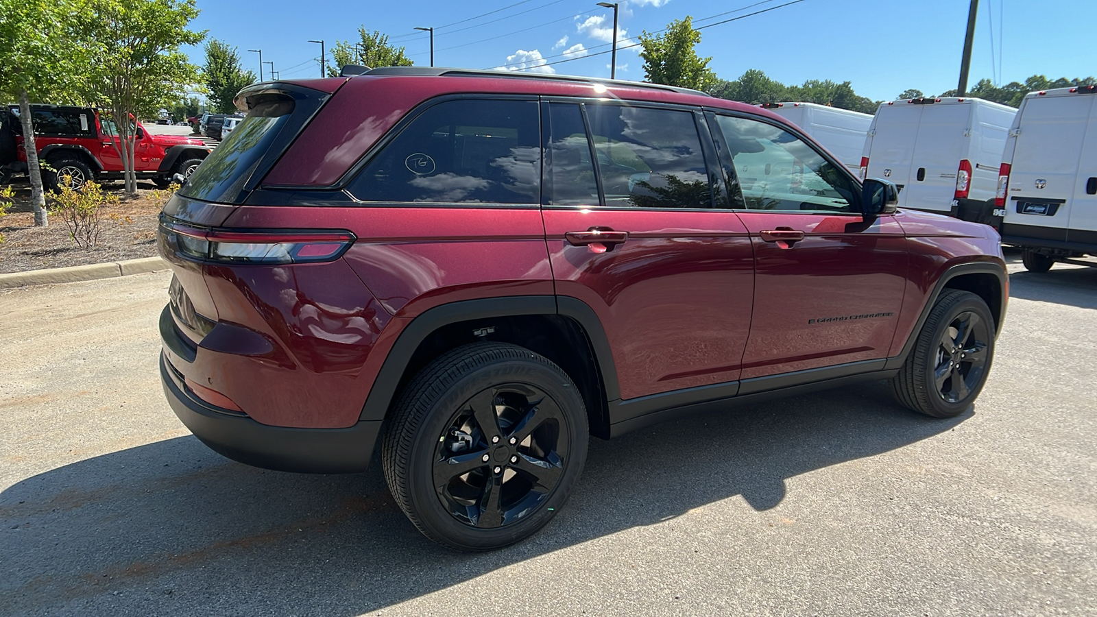 2024 Jeep Grand Cherokee Altitude 5