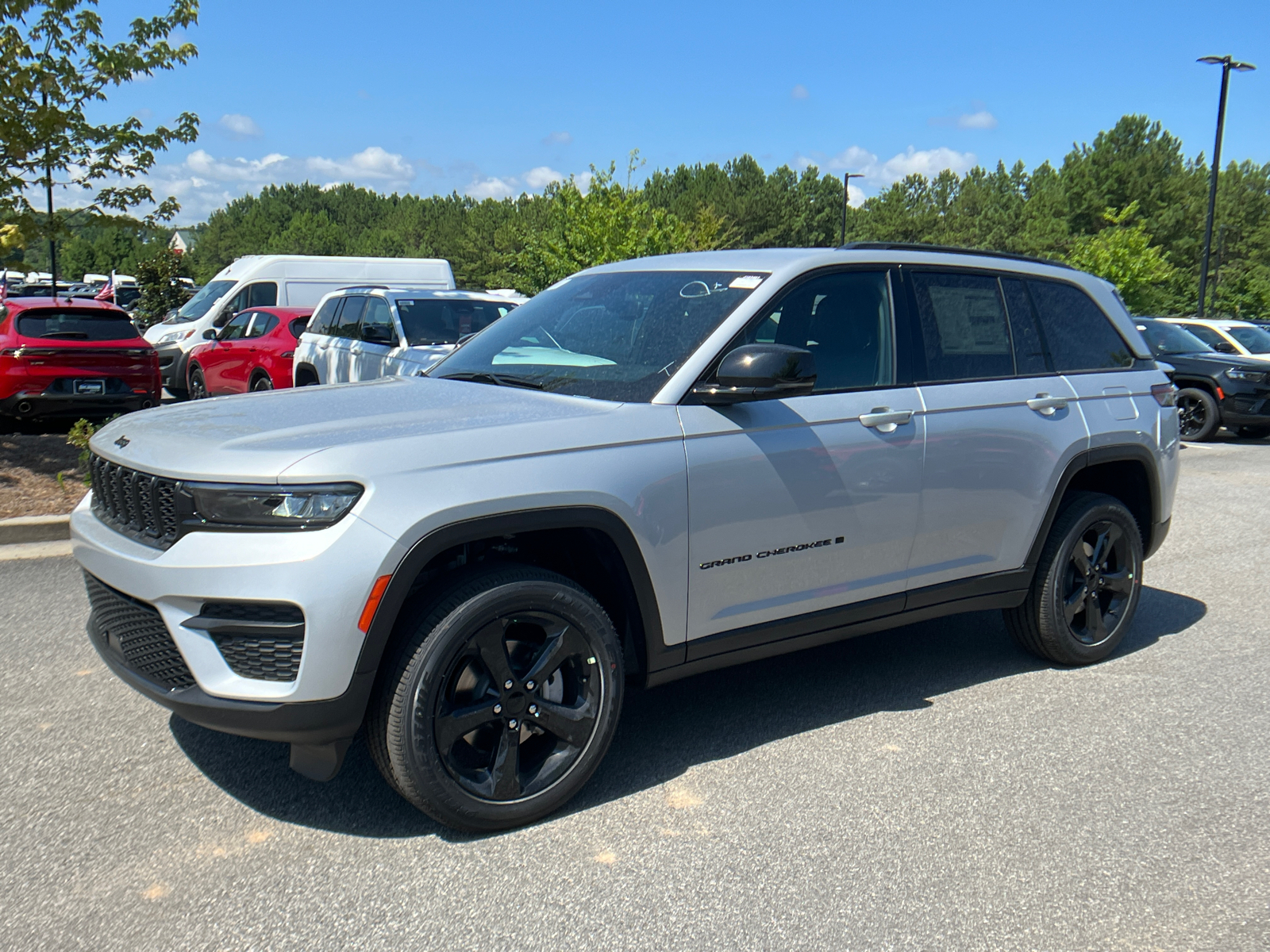 2024 Jeep Grand Cherokee Altitude 1