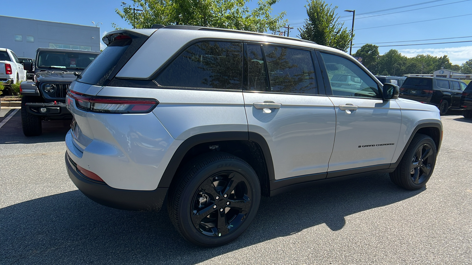 2024 Jeep Grand Cherokee Altitude 5