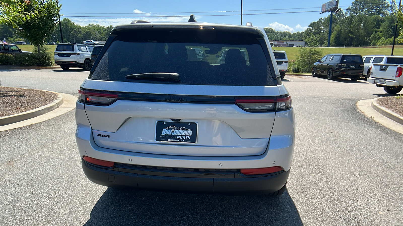 2024 Jeep Grand Cherokee Altitude 6