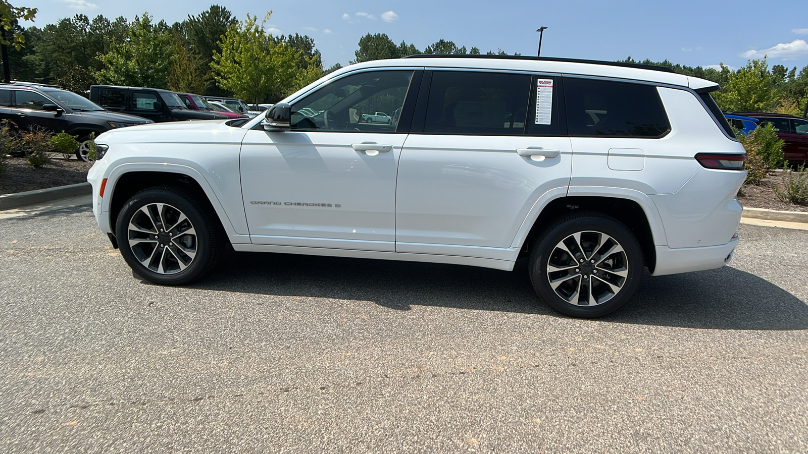 2024 Jeep Grand Cherokee L Overland 8