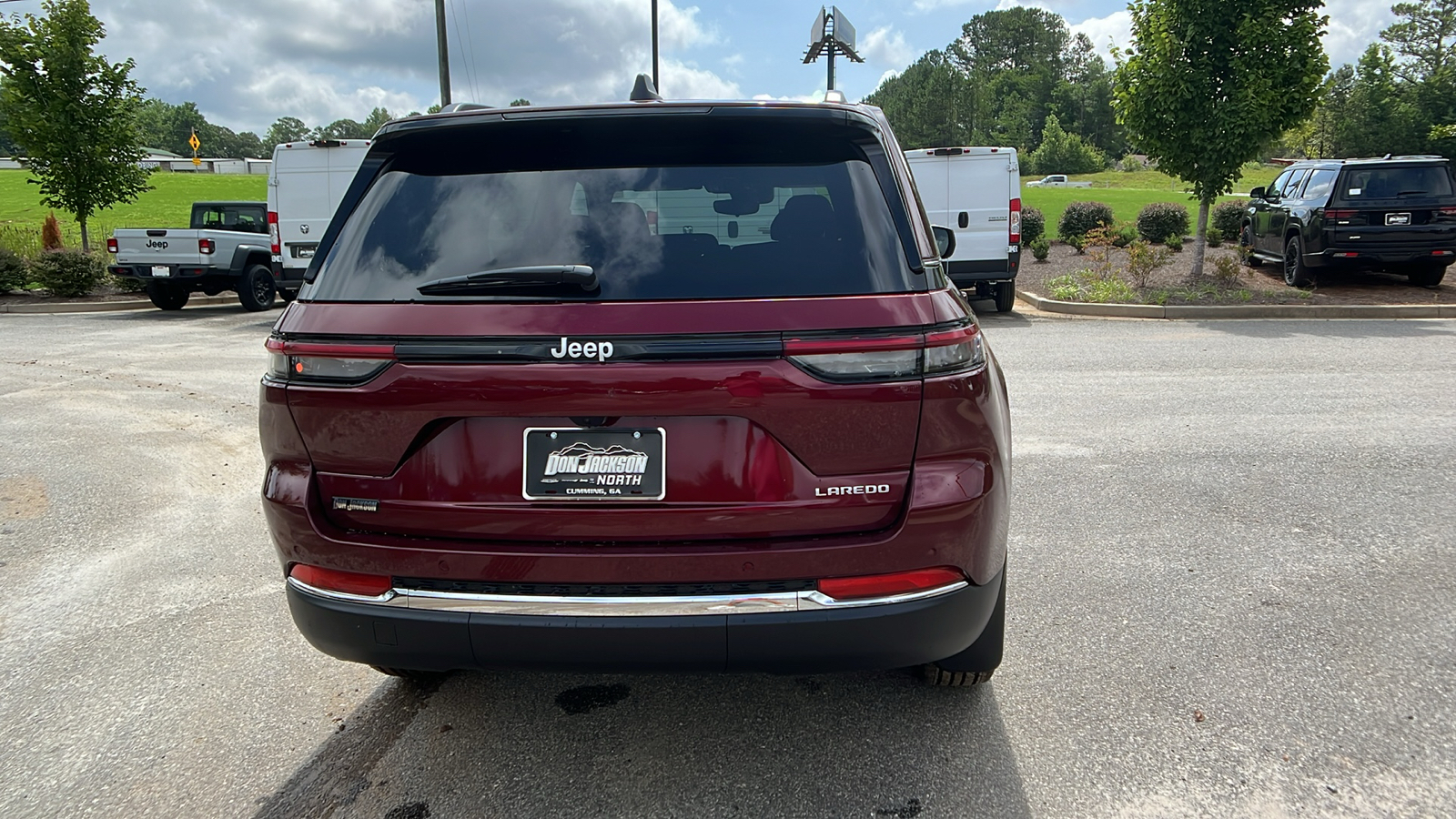 2024 Jeep Grand Cherokee Laredo 6