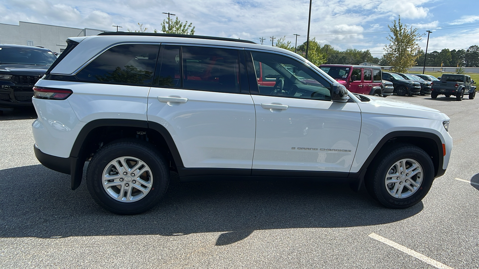 2024 Jeep Grand Cherokee Laredo 4