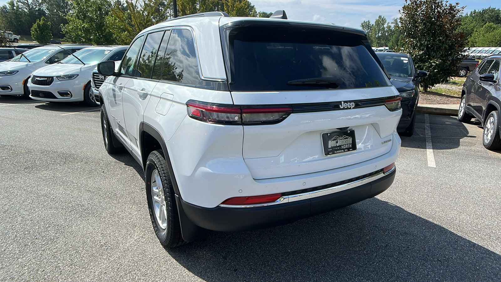 2024 Jeep Grand Cherokee Laredo 7