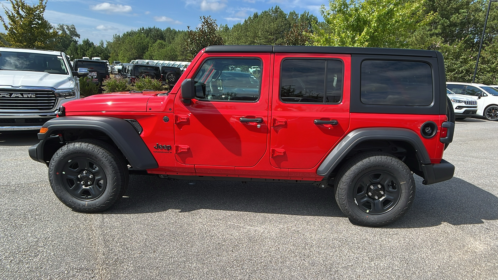 2024 Jeep Grand Cherokee Laredo 29