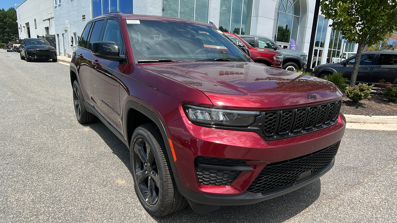 2024 Jeep Grand Cherokee Altitude X 3