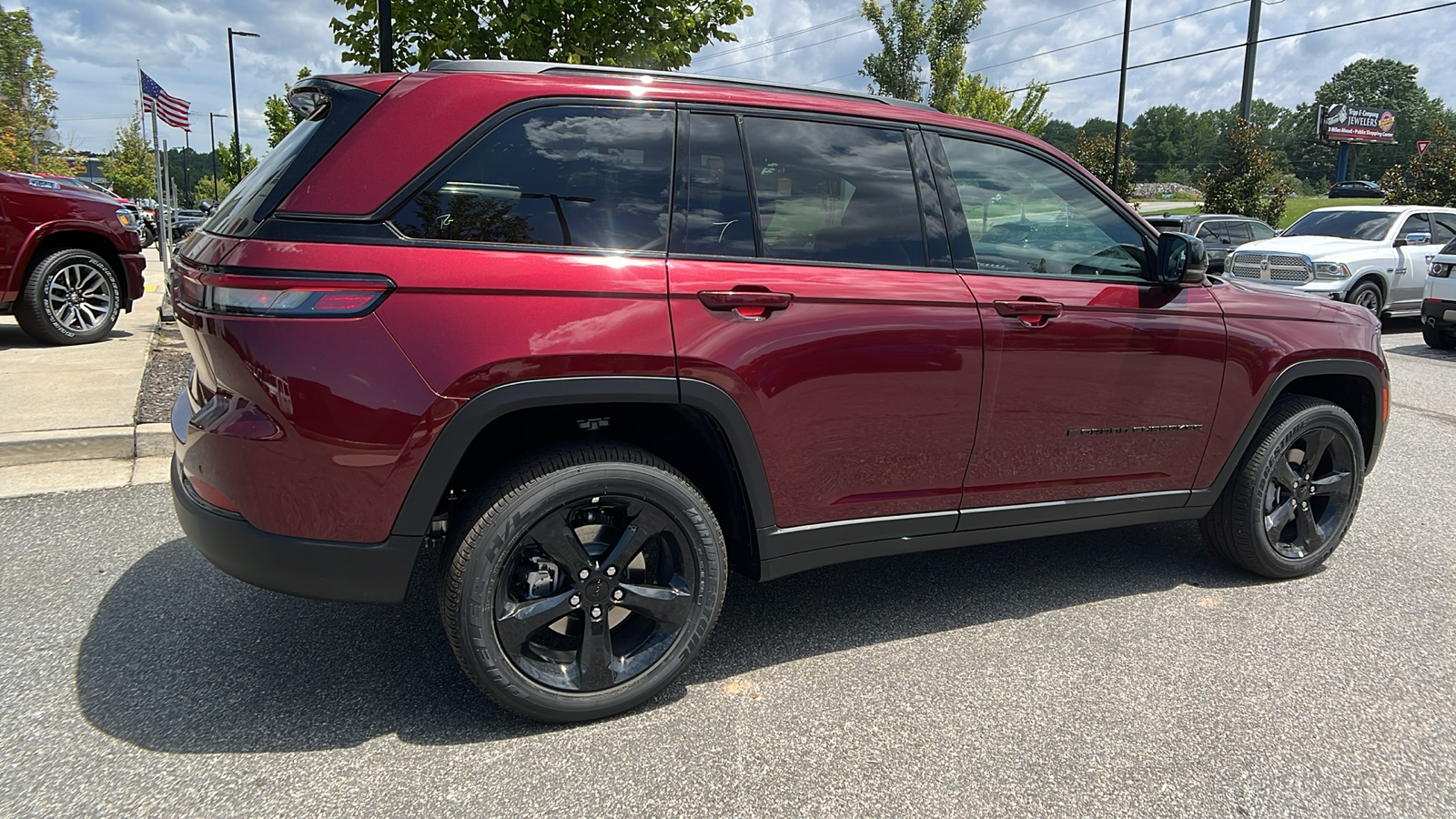 2024 Jeep Grand Cherokee Altitude X 5