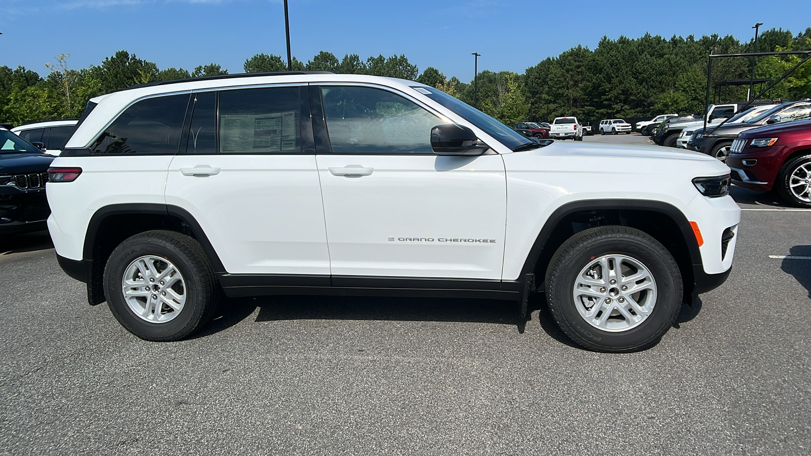 2024 Jeep Grand Cherokee Laredo 4