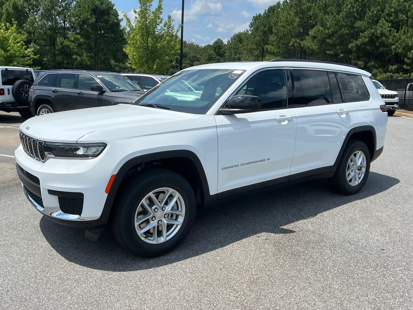 2024 Jeep Grand Cherokee L Laredo X 1