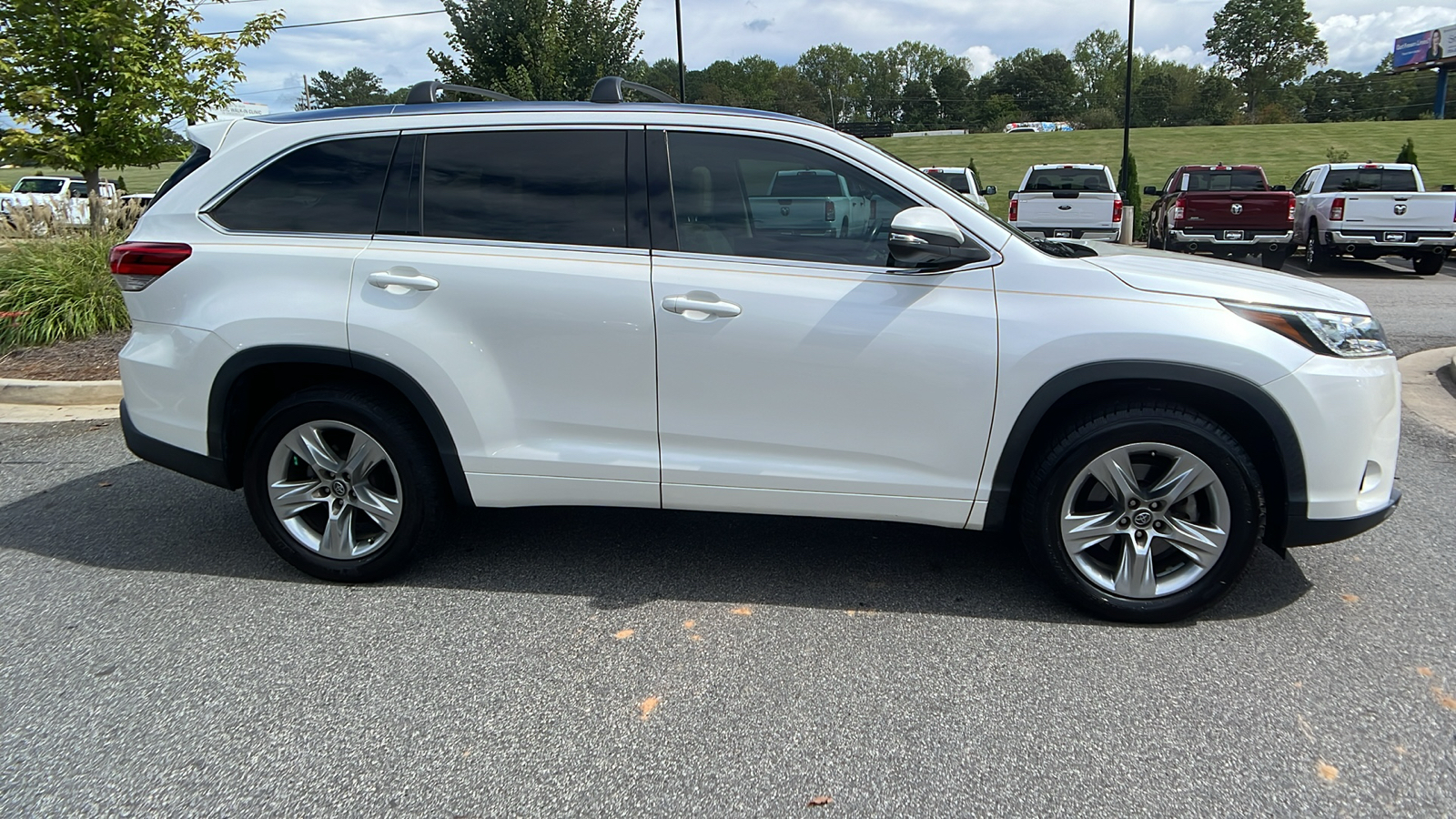 2017 Toyota Highlander Limited 4