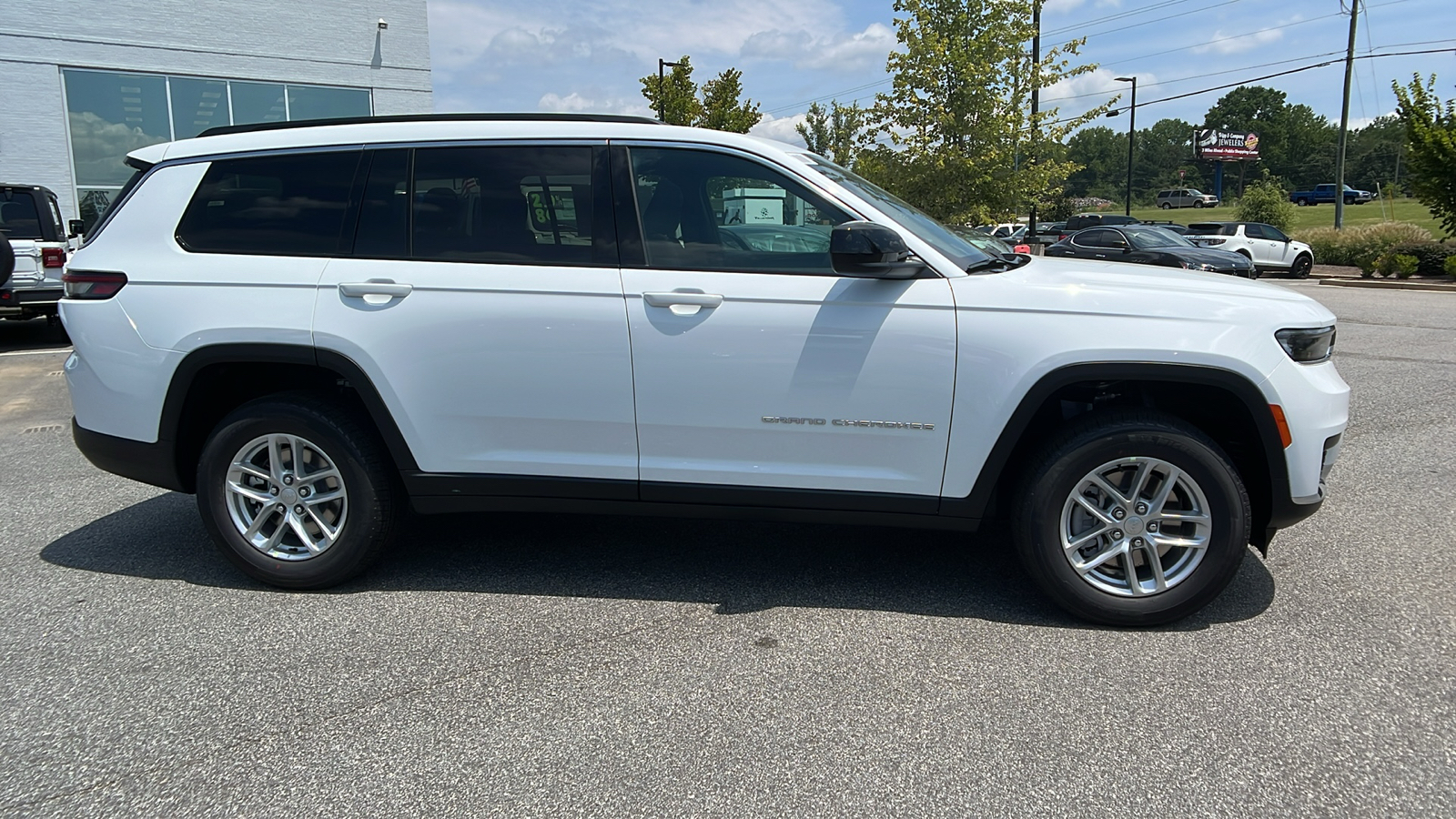 2024 Jeep Grand Cherokee L Laredo X 4