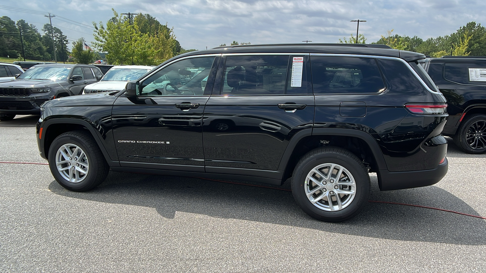 2024 Jeep Grand Cherokee L Laredo X 8