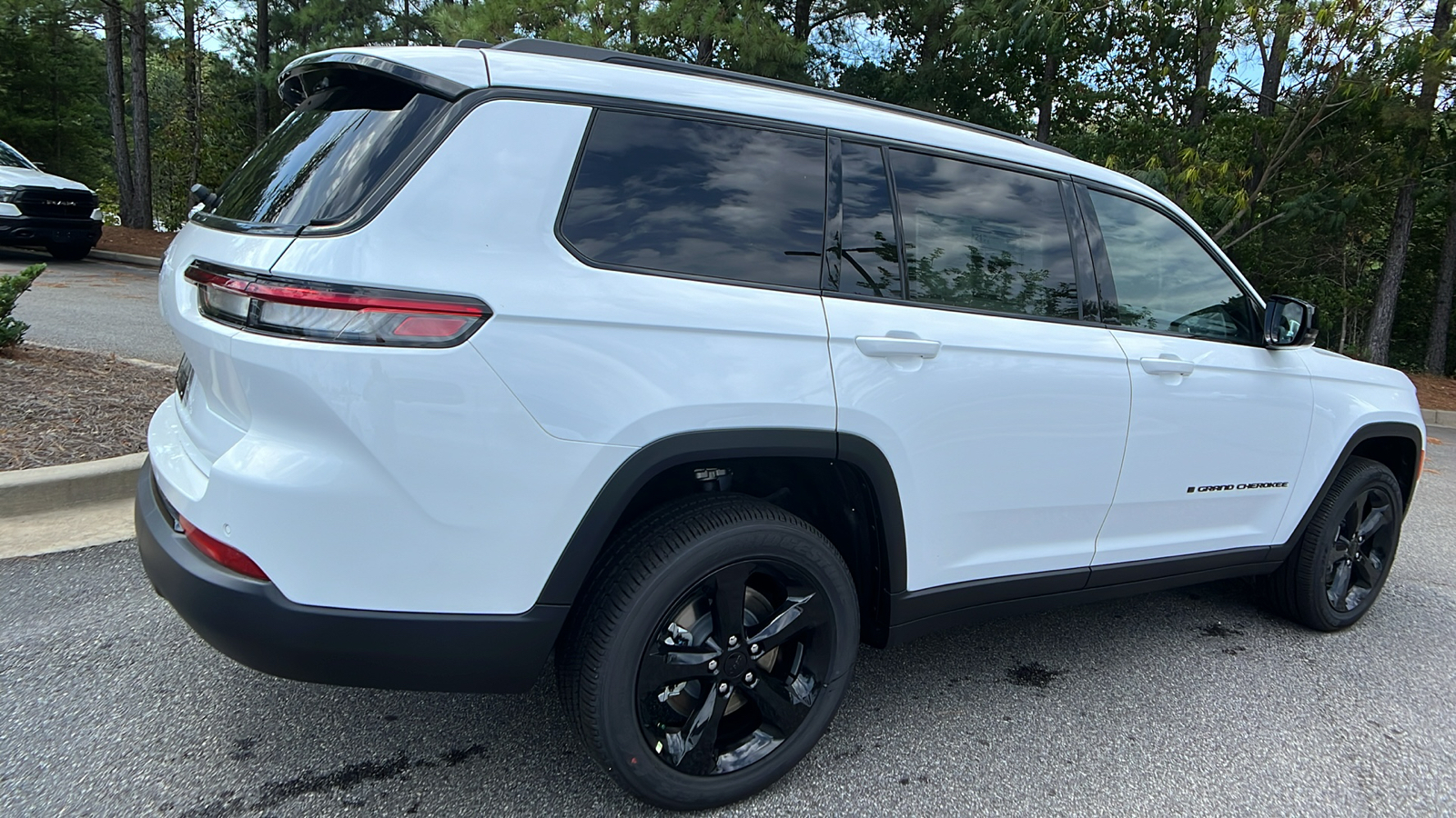 2024 Jeep Grand Cherokee L Altitude X 5