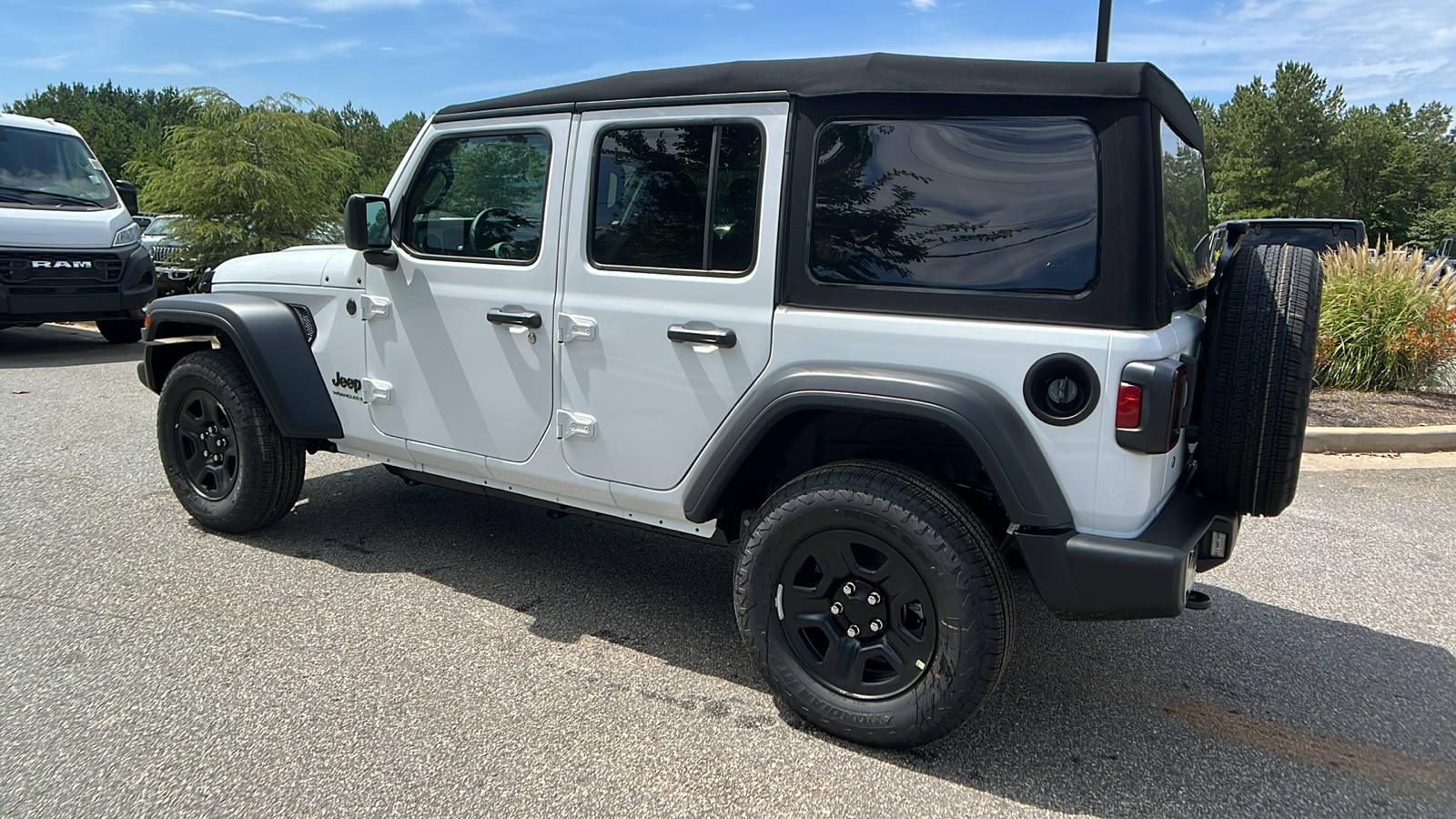 2024 Jeep Wrangler Sport 8