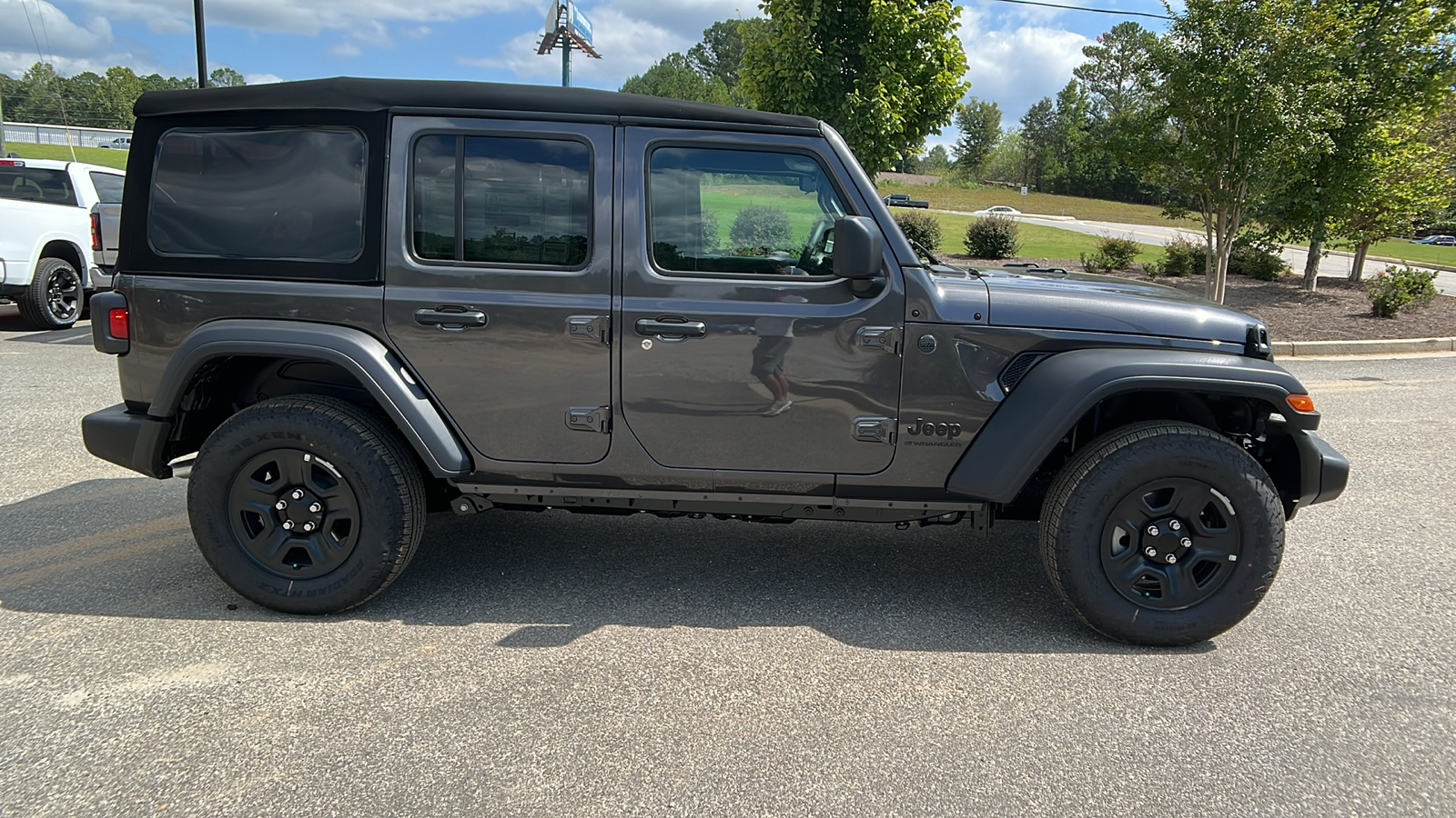 2024 Jeep Wrangler Sport 4