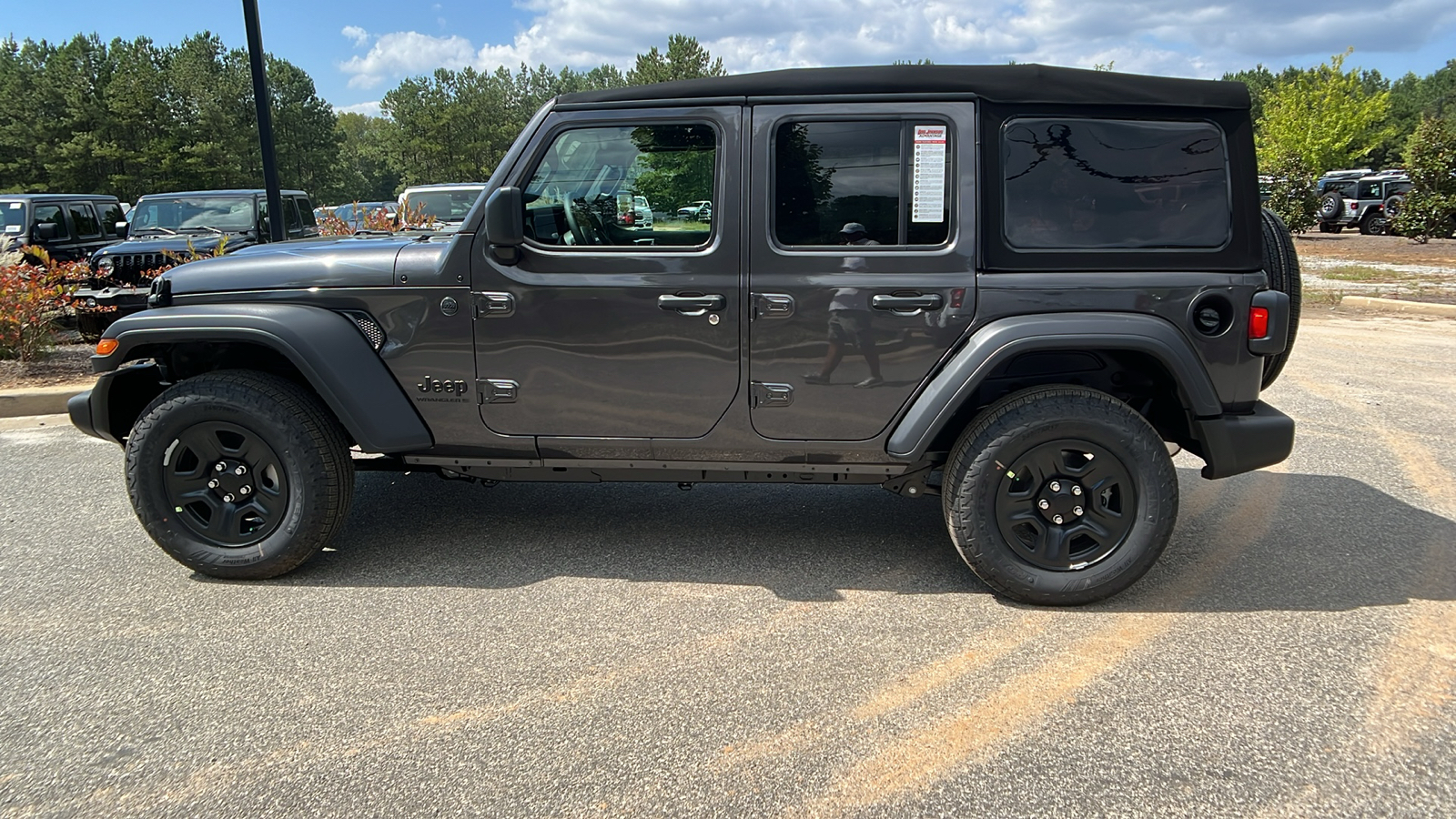 2024 Jeep Wrangler Sport 8