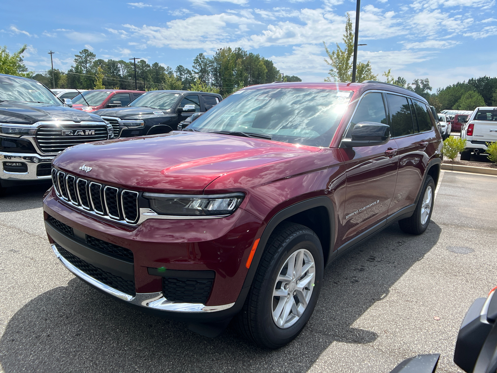 2024 Jeep Grand Cherokee L Laredo X 1