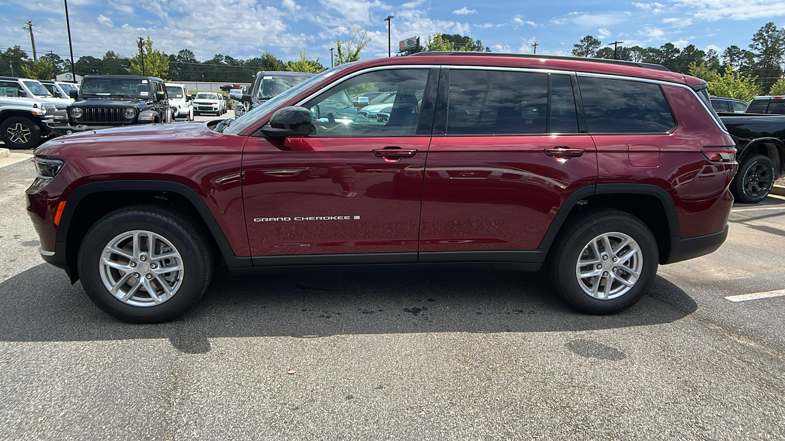 2024 Jeep Grand Cherokee L Laredo X 8