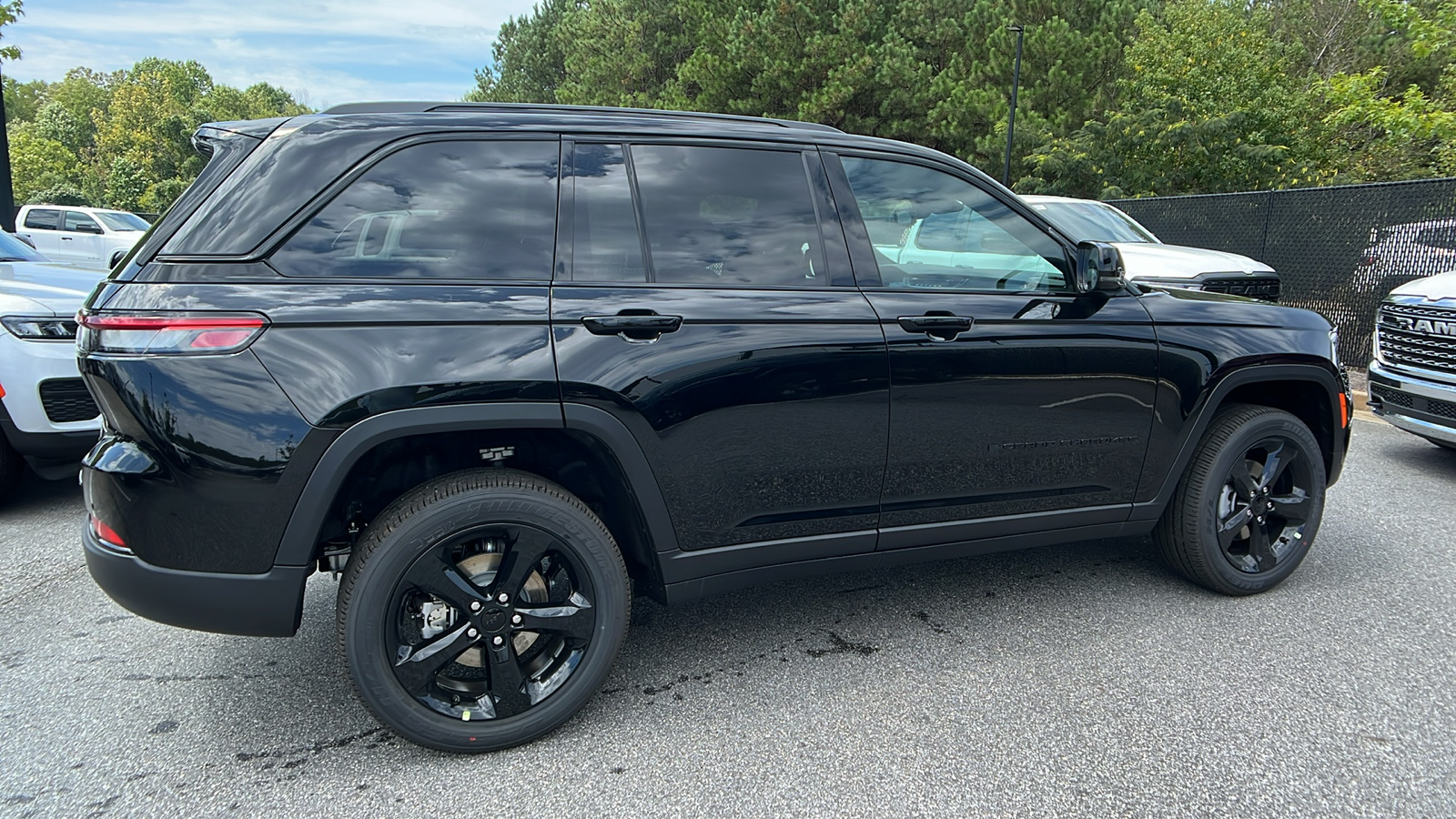 2024 Jeep Grand Cherokee Altitude 5