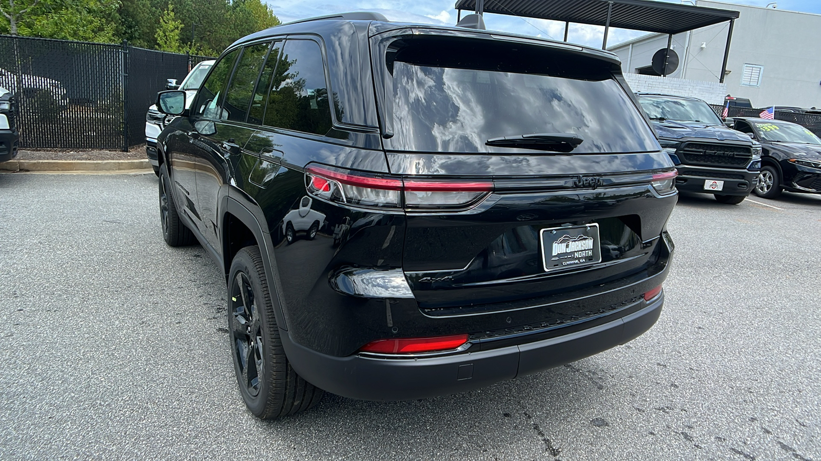 2024 Jeep Grand Cherokee Altitude 7