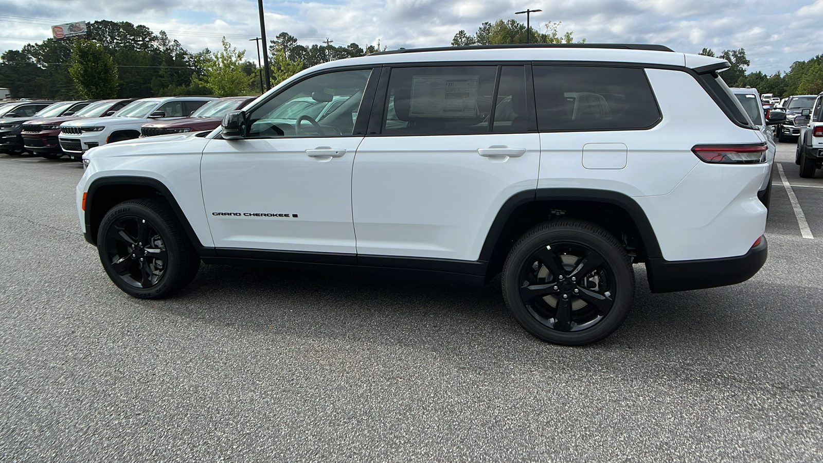 2024 Jeep Grand Cherokee L Altitude X 8