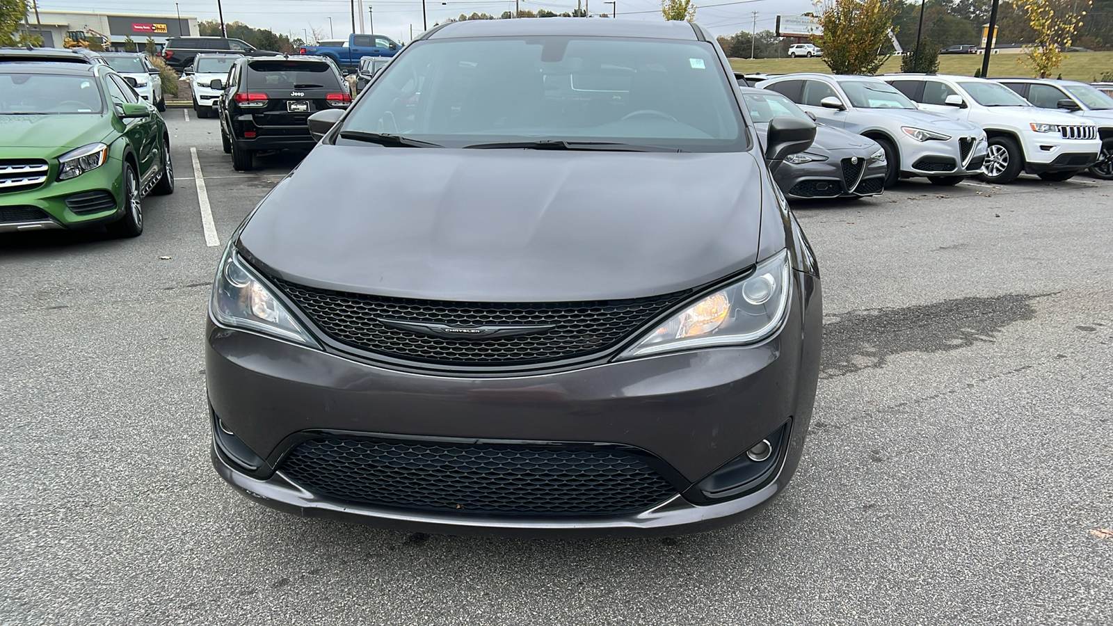 2020 Chrysler Pacifica Touring 2