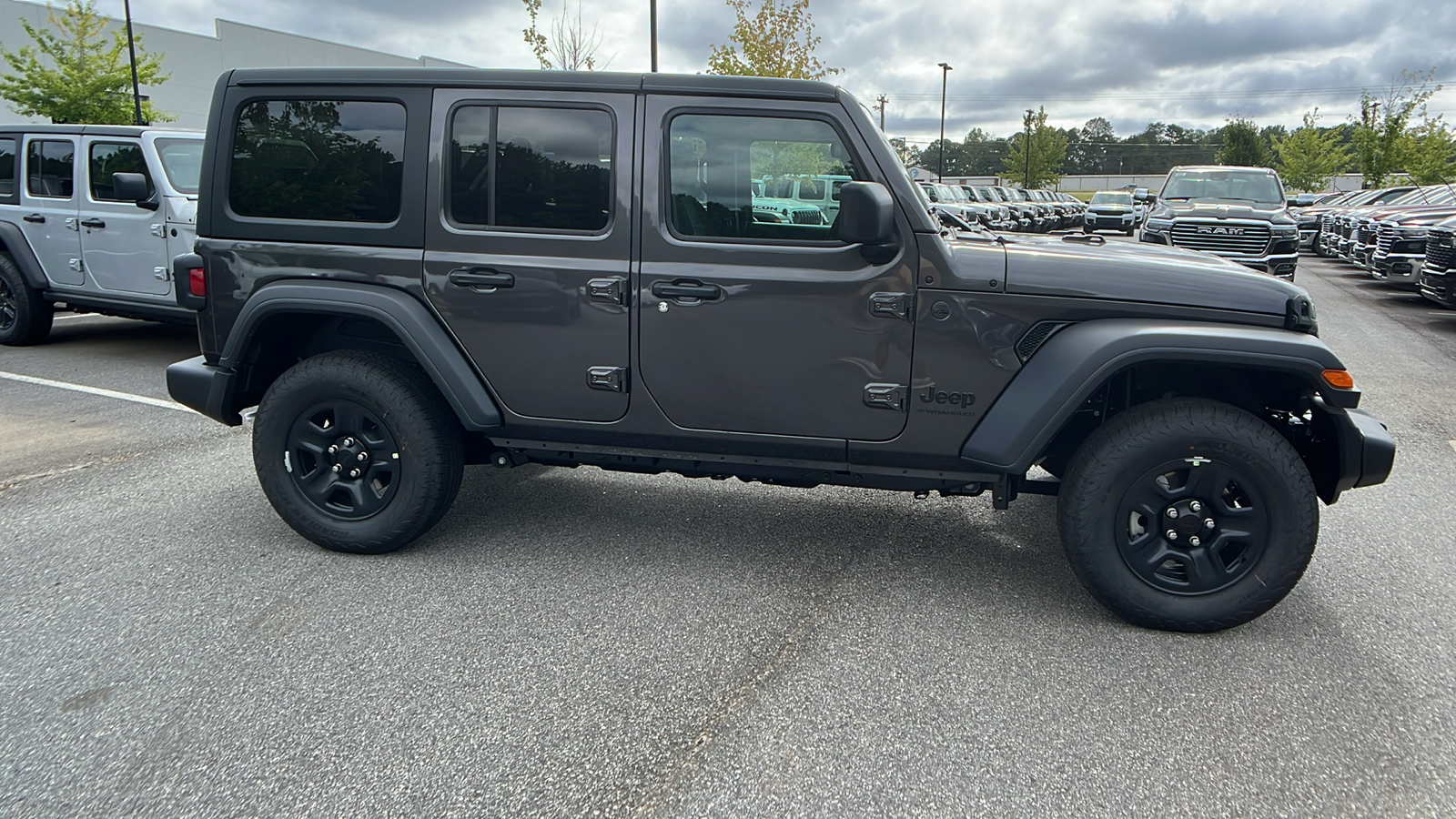 2024 Jeep Wrangler Sport 4