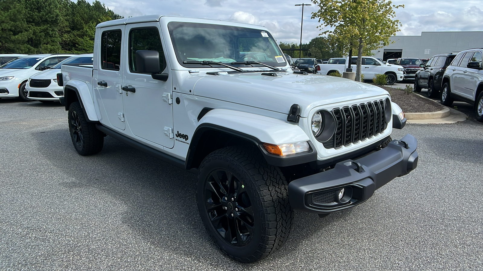 2024 Jeep Gladiator  3