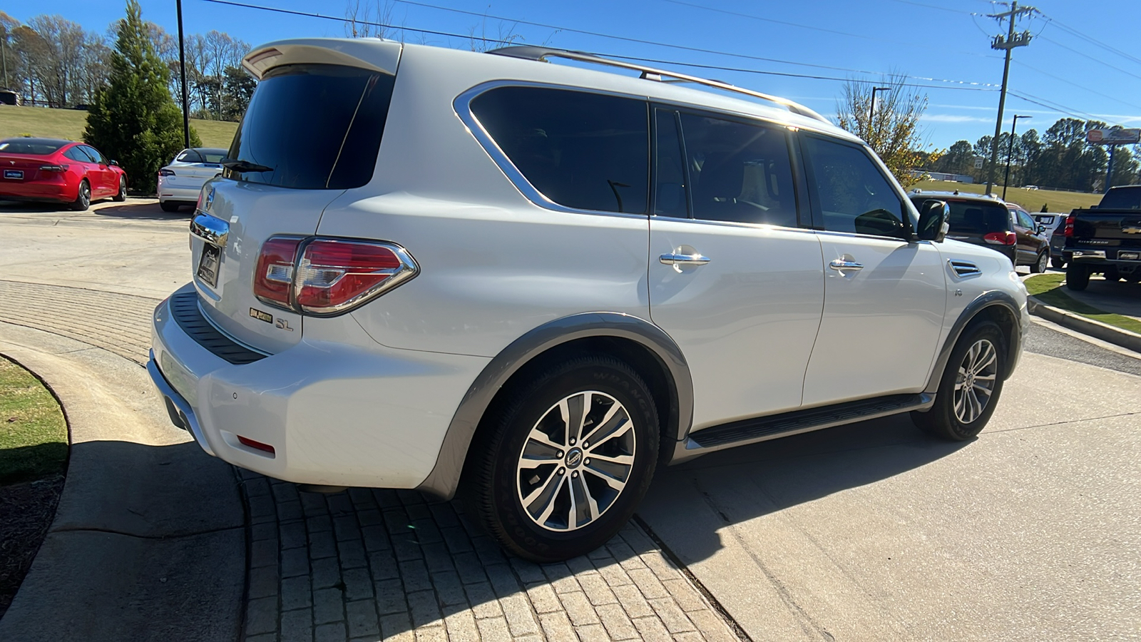 2017 Nissan Armada SL 5