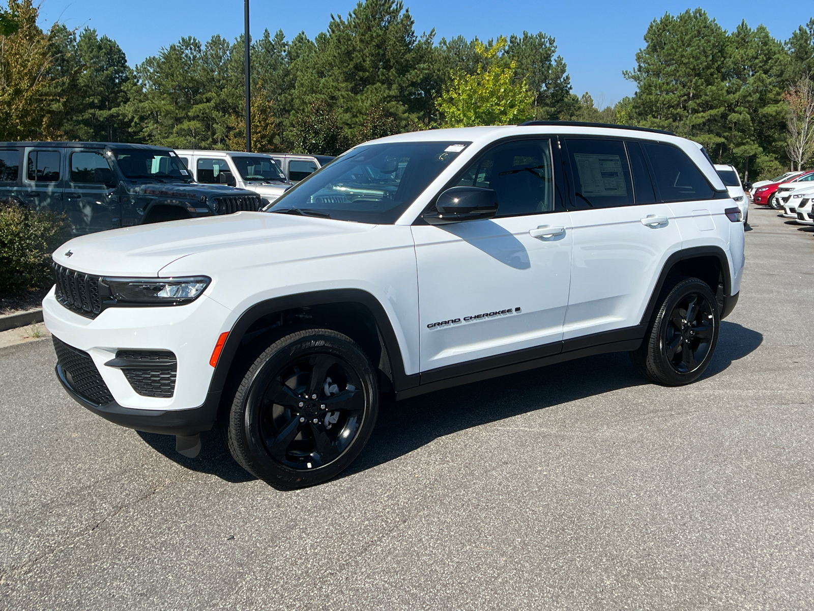 2024 Jeep Grand Cherokee Altitude 1