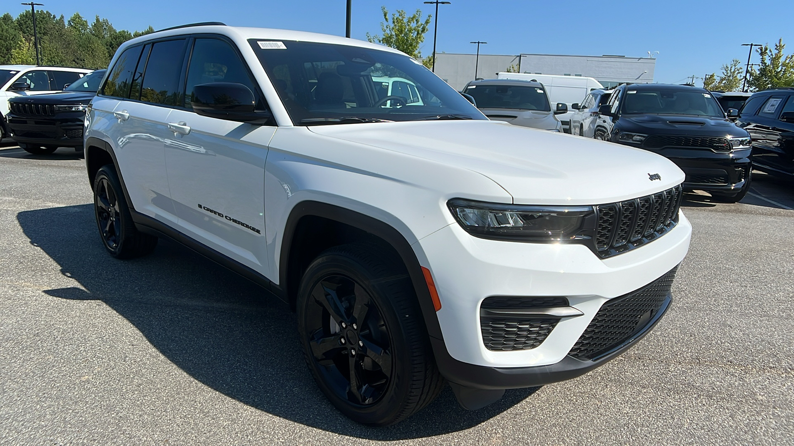 2024 Jeep Grand Cherokee Altitude 3