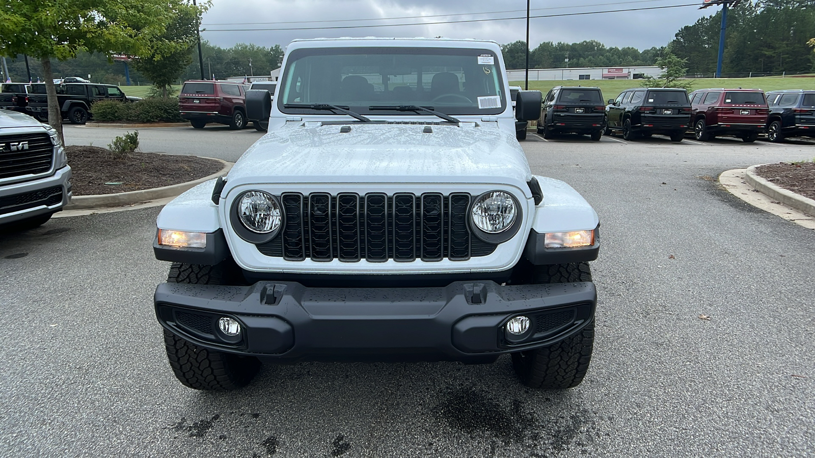 2024 Jeep Gladiator  2